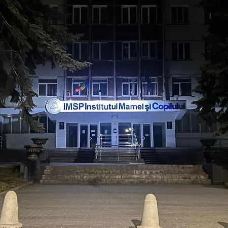 Hi-tech Aparts Apartment